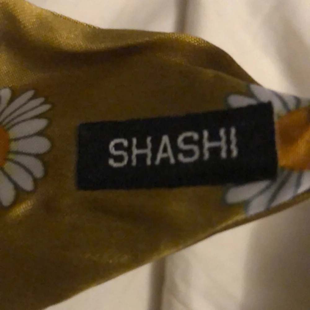 SHASHI Daisy Print Headband